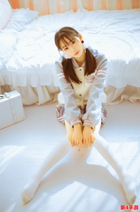 白丝校花扒开,展现青春魅力与无尽可能的完美结合,让人心动不已 白丝校花扒开,展现青春魅力与无尽可能的完美结合,让人心动不已