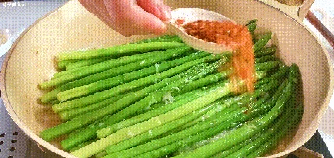 51吃瓜老虎菜1-19:一场美味与创意的碰撞,值得每位食客品尝的独特体验 51吃瓜老虎菜1-19:一场美味与创意的碰撞,值得每位食客品尝的独特体验