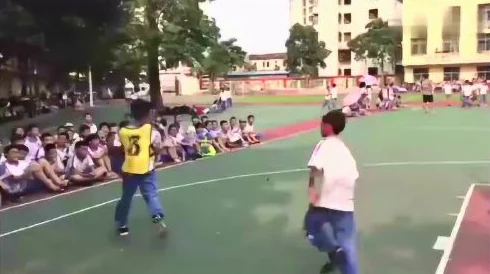 小学六年级扣出白家:谁是最强"扣王"?校园里的指尖大战一触即发! 小学六年级扣出白家:谁是最强"扣王"?校园里的指尖大战一触即发!