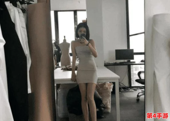 中国美女裸体大BBBBB网友热议:美与艺术的完美结合引发广泛讨论 中国美女裸体大BBBBB网友热议:美与艺术的完美结合引发广泛讨论