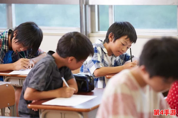 坤坤放进老师问号,网友热议“教育”“学生情绪管理”“校园暴力” 坤坤放进老师问号,网友热议“教育”“学生情绪管理”“校园暴力”