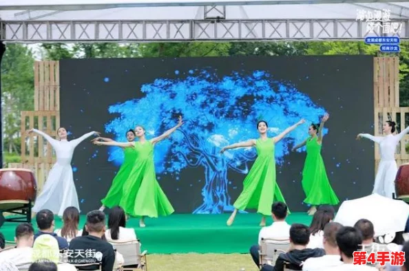 男生和女生一起萝卜碰萝卜，互动搞笑，网友称赞：真是一场精彩的搞笑盛宴！