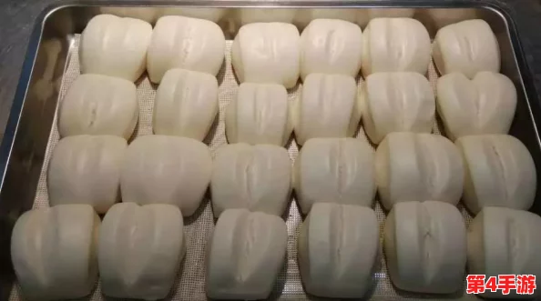 罕见精品一线天白馒头，网友称其口感柔软，香气扑鼻，吃上一口仿佛回到了童年，让人无法抗拒的美味推荐！