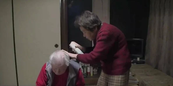 日本卖婬BBw高潮多毛,网友评价:刺激又真实,体验令人难以忘怀! 日本卖婬BBw高潮多毛,网友评价:刺激又真实,体验令人难以忘怀!