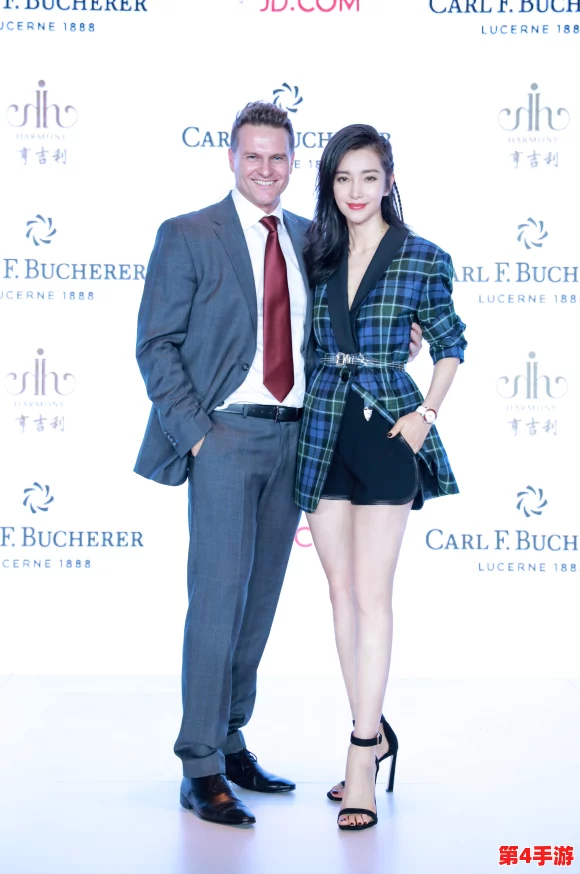 老师扒开衣服让我进去的恶作剧引发深思:教育者形象的重要性与边界模糊的挑战 老师扒开衣服让我进去的恶作剧引发深思:教育者形象的重要性与边界模糊的挑战