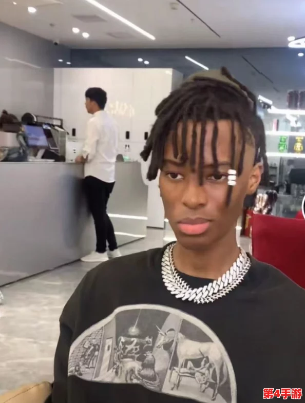 三个黑人狂躁刘玥：网友热议其大胆表现与审美争议，引发观众情感共鸣与深思