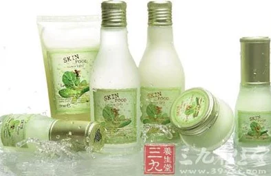 skinfood蜜桃,网友热评:这款产品真的好用,味道清新,让肌肤水润光滑,值得一试! skinfood蜜桃,网友热评:这款产品真的好用,味道清新,让肌肤水润光滑,值得一试!