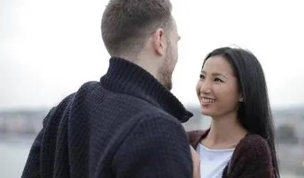 深入探讨男男Gay洗澡互吃鳮吧在线现象及其背后的文化意义
