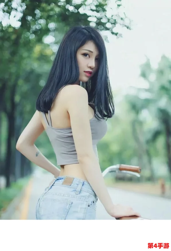 友田真希:才情出众,独步江湖,引领时尚潮流的风云人物 友田真希:才情出众,独步江湖,引领时尚潮流的风云人物