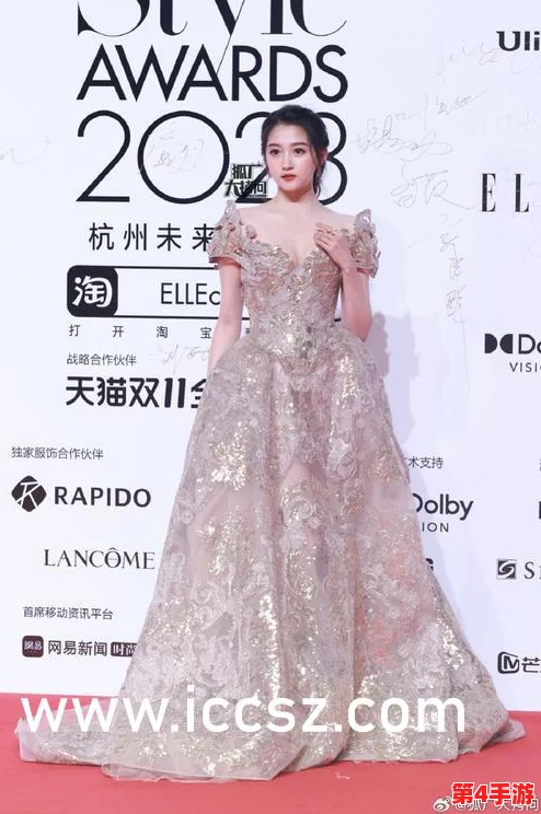 美女校花张开腿让我，展现青春魅力与自信风采的精彩瞬间图片分享