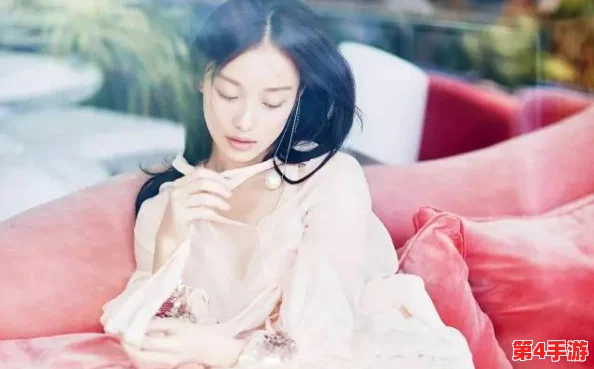 真人实拍女初披破WWW，网友热评：真实感十足，画面震撼，让人目不转睛！
