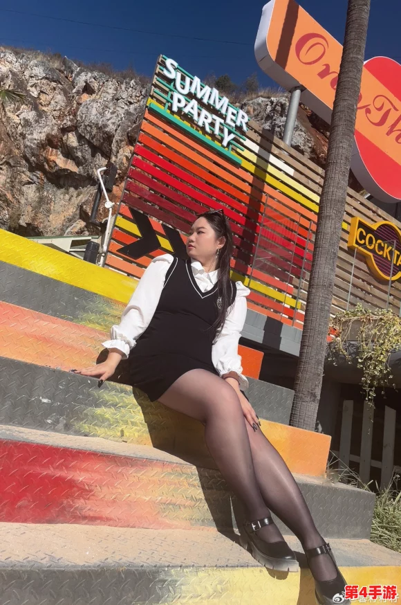 撒尿BBWBBWBBW毛黑，勇敢面对挑战，坚定前行向着光明