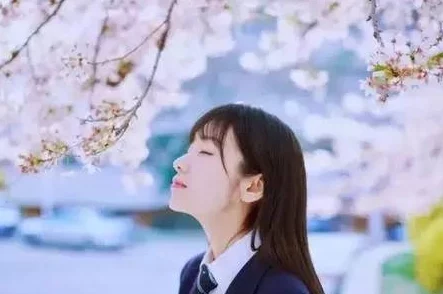 快穿之系统要我当小三：理解角色背后的情感与选择，挑战道德的边界与自我救赎