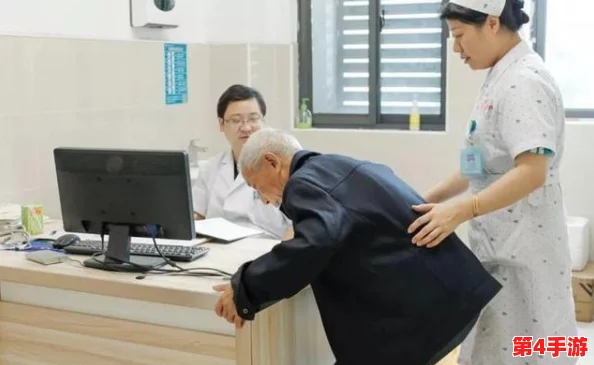 一男一女打牌不盖牌，共同享受游戏乐趣，增进感情交流