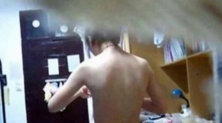二月最新流出女厕偷拍:惊现引人注目的隐秘瞬间,令人震惊的偷拍事件曝光! 二月最新流出女厕偷拍:惊现引人注目的隐秘瞬间,令人震惊的偷拍事件曝光!
