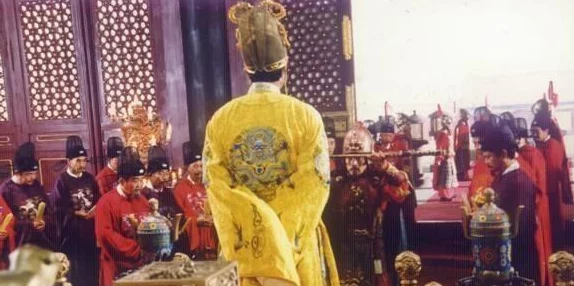 皇上堵着要生产的肚子吃药,背后隐藏着怎样的宫廷秘辛与权力斗争? 皇上堵着要生产的肚子吃药,背后隐藏着怎样的宫廷秘辛与权力斗争?