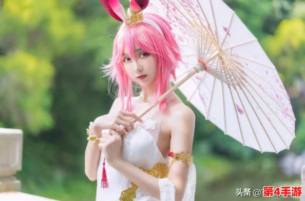 八重神子拿黄瓜奖励,展现了游戏中角色与玩家互动的新方式,引发了粉丝们的热议和讨论 八重神子拿黄瓜奖励,展现了游戏中角色与玩家互动的新方式,引发了粉丝们的热议和讨论