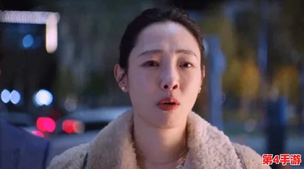 少妇搡BBBB搡BBB搡AA，现场目击者称气氛紧张，引发众人围观并讨论事件背后的原因与影响