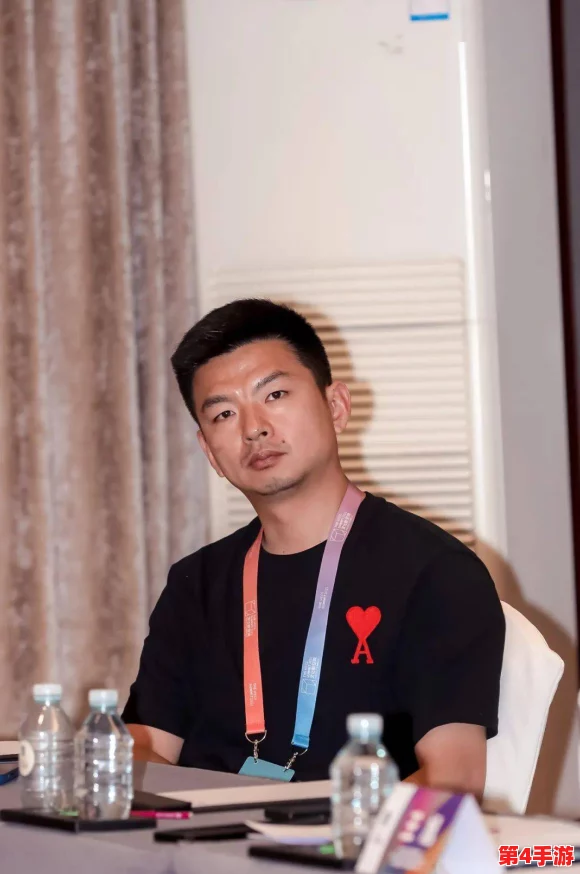 闭门一家亲吕红合家欢一起来，传闻她与圈内男星秘密约会，家庭聚会成了他们的“隐秘基地”！