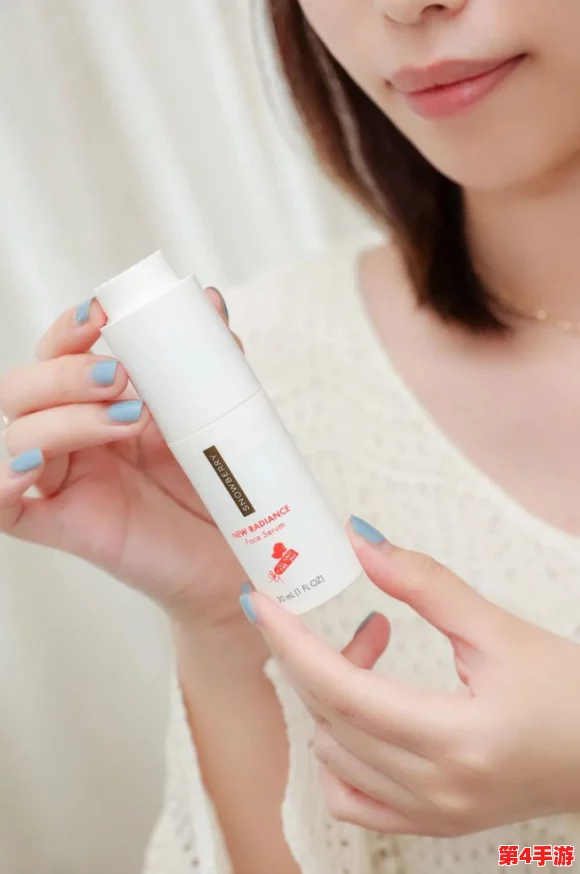 “姬小满乳液狂飙:用户热评体验分享,肌肤滋润感受不可抵挡!” “姬小满乳液狂飙:用户热评体验分享,肌肤滋润感受不可抵挡!”
