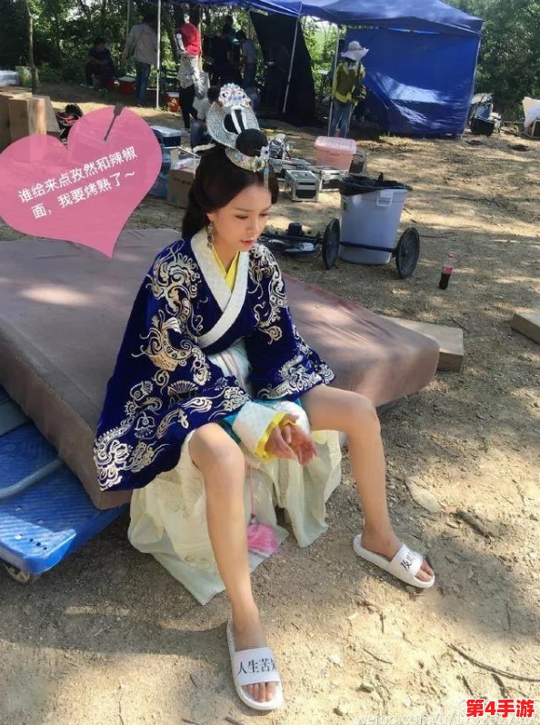 拍戏时进入演员放不开现场教,传闻某女星因紧张失误被导演怒斥,引发剧组内部争议与网友热议! 拍戏时进入演员放不开现场教,传闻某女星因紧张失误被导演怒斥,引发剧组内部争议与网友热议!