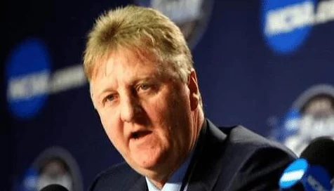 NBA顶尖战力解析：勒布朗·詹姆斯如何定义最强小前锋的极致表现