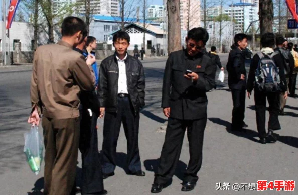 三个人在公交车玩我一个人：揭示社会心理和群体行为对个体的影响与互动游戏的心理学分析