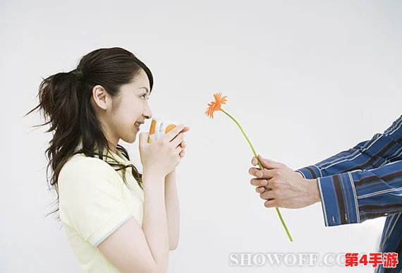 男朋友跟别人一起分享我,网友曝光细节引发热议 男朋友跟别人一起分享我,网友曝光细节引发热议